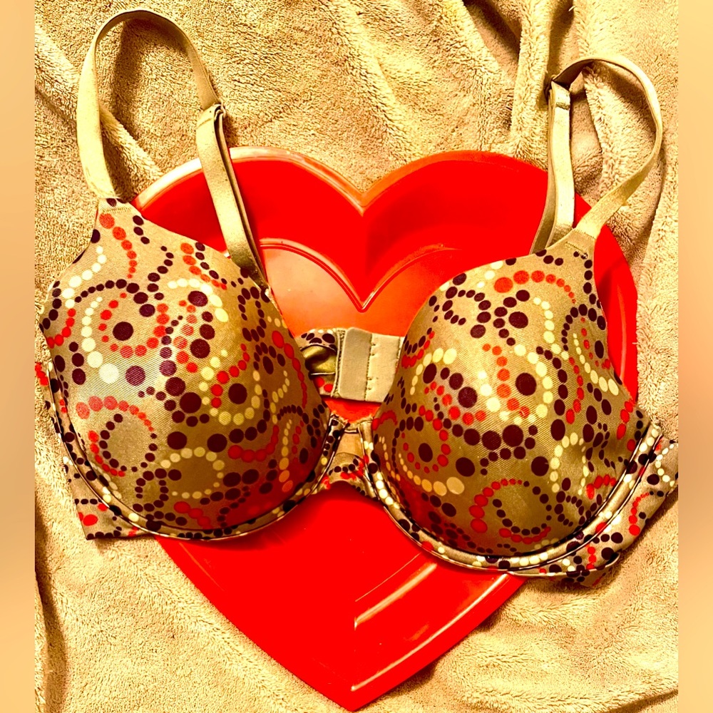 Maidenform Large Bra with Dots Design